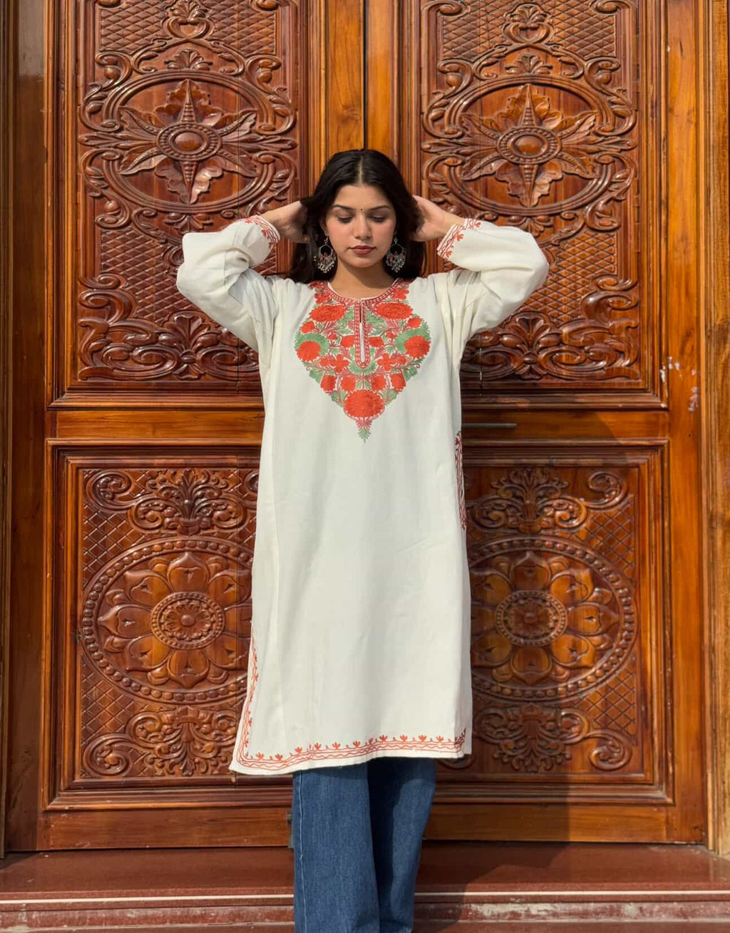 Elegant White Cotton Long Kurti – Kashmiri Style Embroidery